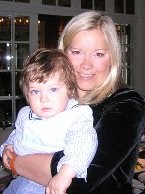 Таня с сыном на первый его день рождения. Москва, 2007 год. Фотография из личного архива Тани Майер