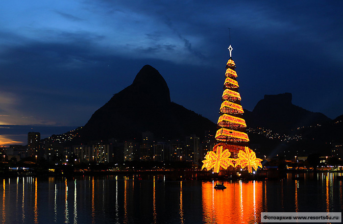 Плавучая елка в Бразилии