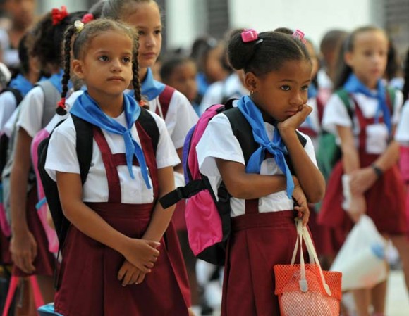 Школьная форма на Кубе