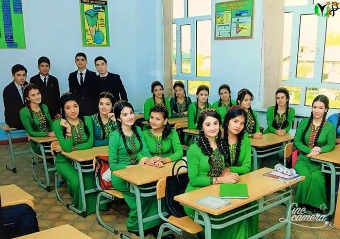 Школьная форма в Туркменистане