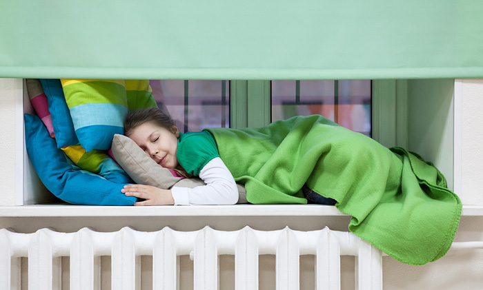 Должен ли ребенок спать днем?