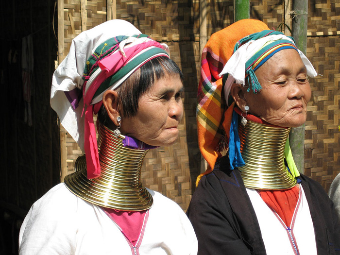 Падаунг - женщины с кольцами на шее