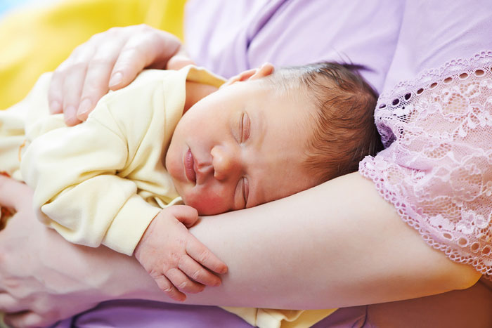 Совместный сон полезен для мамы и ребенка