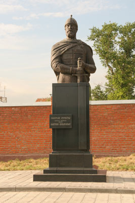 Памятник князю Дмитрию Пожарскому, Зарайскому воеводе
