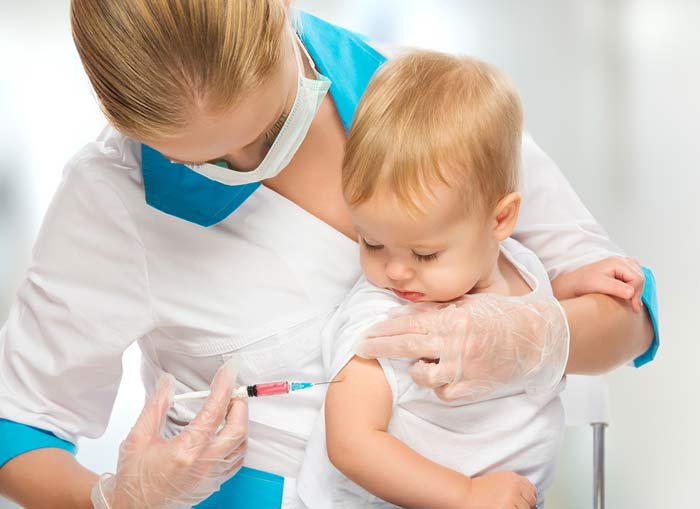 Календарь профилактических прививок детям в России
