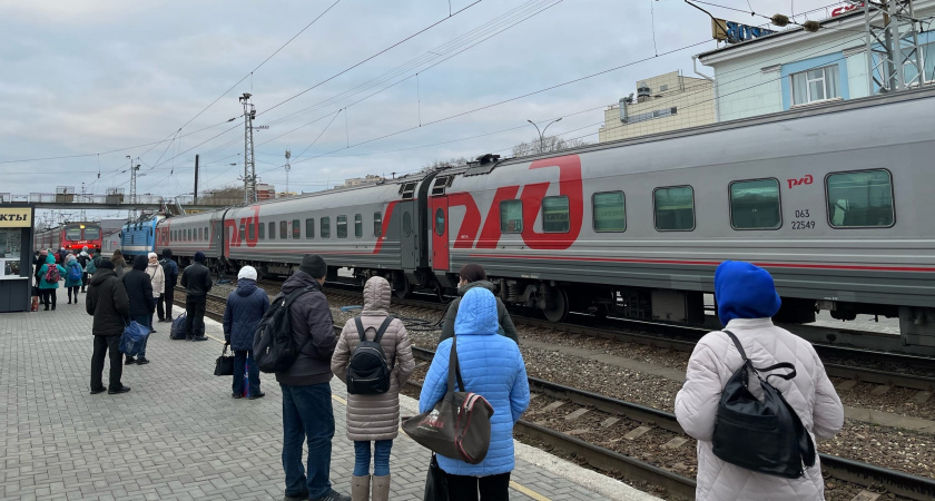 Выкинут из вагона вместе с чемоданами: в РЖД ужесточили правила, теперь не поможет даже купленный билет