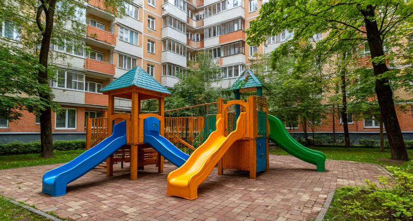 За это действие на детской площадке оштрафуют на десятки тысяч рублей: касается всех