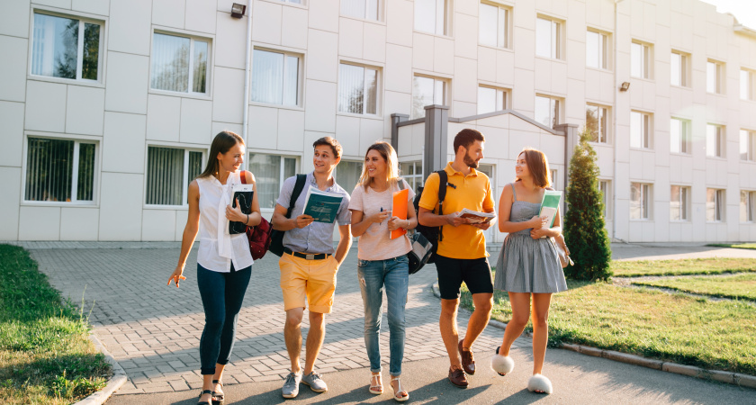 Иностранцам хотят ужесточить поступление в российские колледжи