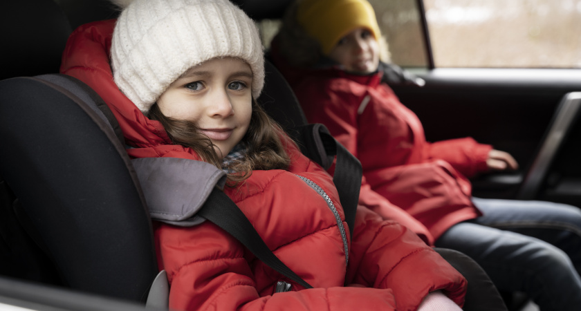 Таксистам хотят запретить сдирать деньги за детский тариф: нюансы инициативы