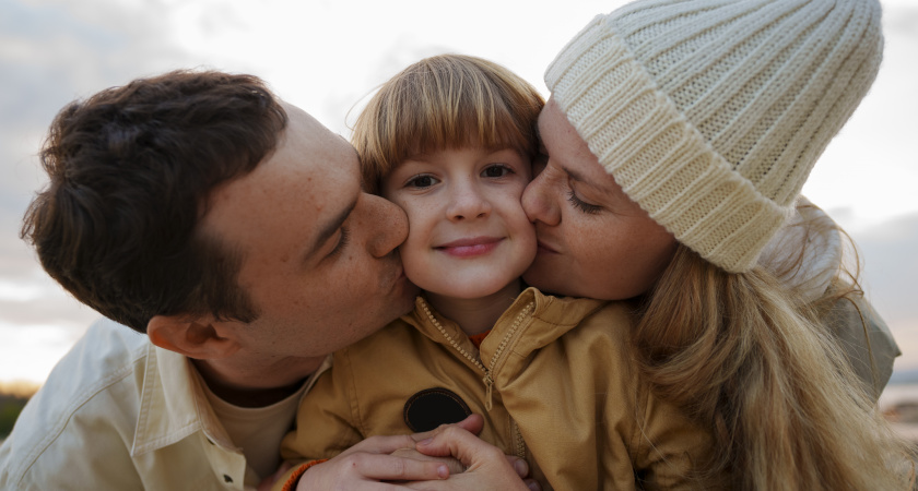 Нужно ли вписывать детей в паспорта: разбираемся подробно