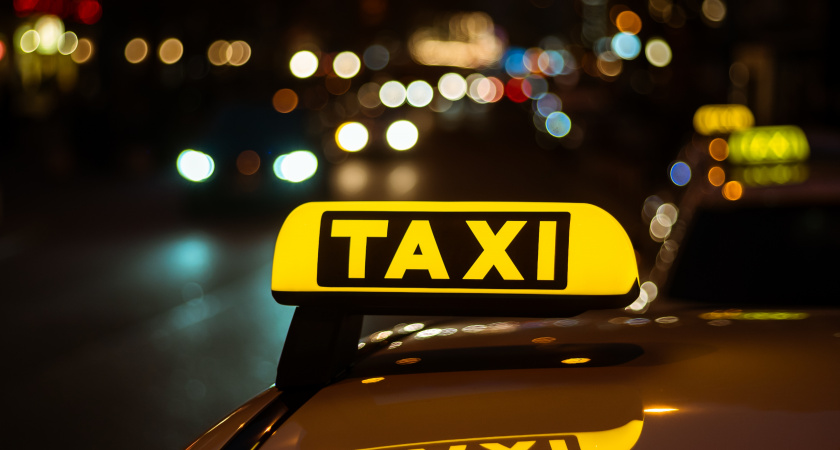 Условия провоза детей в такси могут измениться: что придумали депутаты