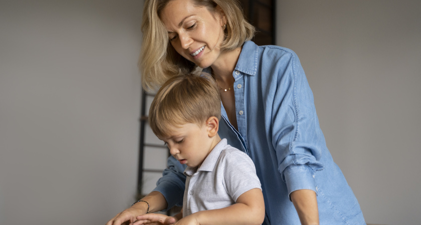 Всех выведут на свет и чистую воду: в России создадут реестр нянь