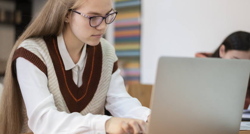 В Госдуме прокомментировали ситуацию с платными электронными дневниками