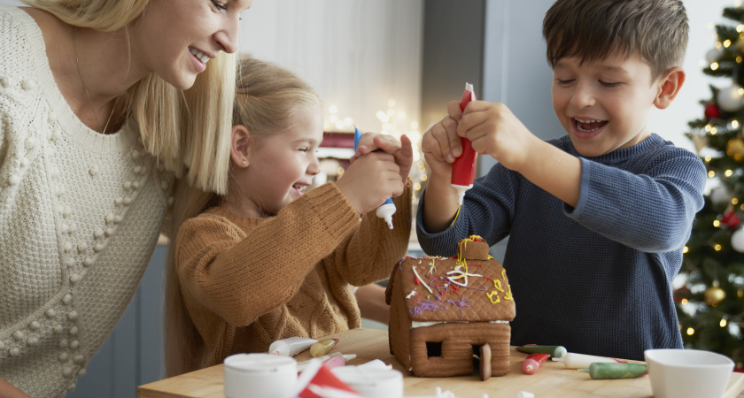 Волшебство своими руками: новогодние украшения, которые дети могут сделать сами