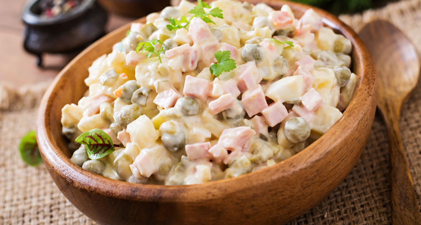 Суп из чечевицы и рисовая каша: что готовят на Новый год в разных странах мира