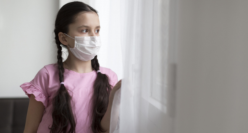 Как провести новогодние каникулы, чтобы ребёнок не подхватил вирус