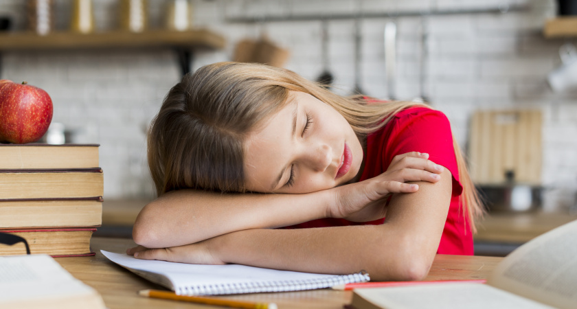 Каникулы на исходе? Как мягко вернуть ребенка в школьный ритм за 3 дня без слез