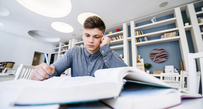 ЕГЭ-2026: подать заявление нужно до 2 февраля — Рособрнадзор разъясняет правила