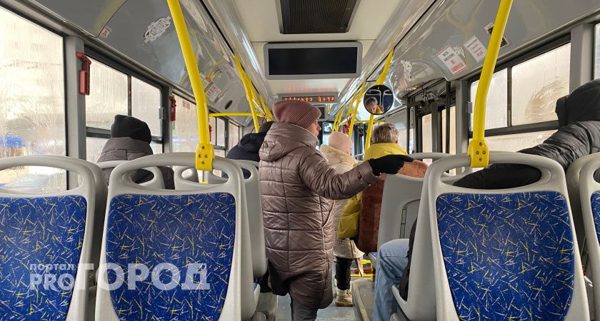 В 575 автобусах Тверской области появились специальные места для беременных 