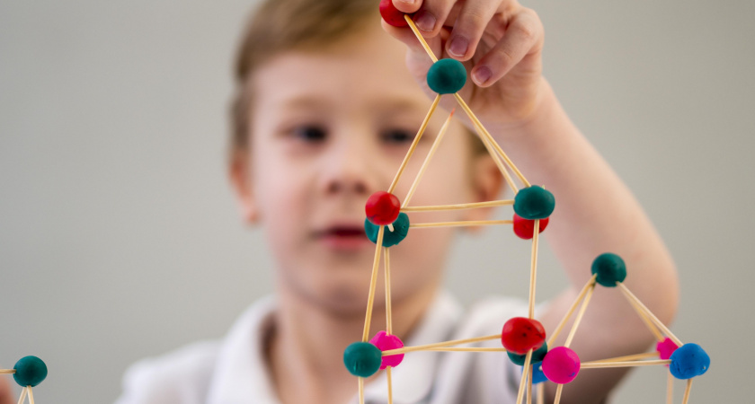 Что такое Реджио-педагогика: разбираем главные принципы и отличия от Монтессори и Вальдорфа