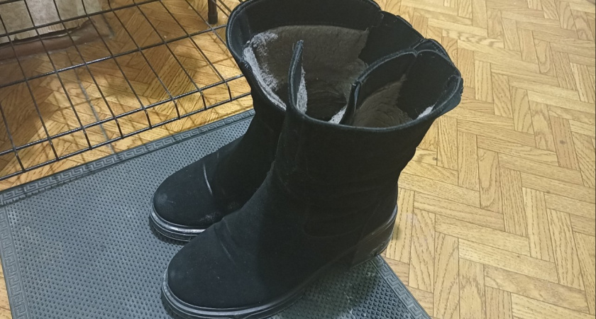 3 пшика на подошву - и даже в лютый гололед твердо стою на ногах: никаких травм и падений