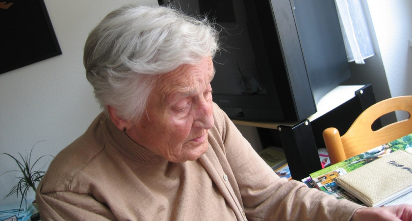 Проявляется после полудня: назван неожиданный симптом начавшейся деменции