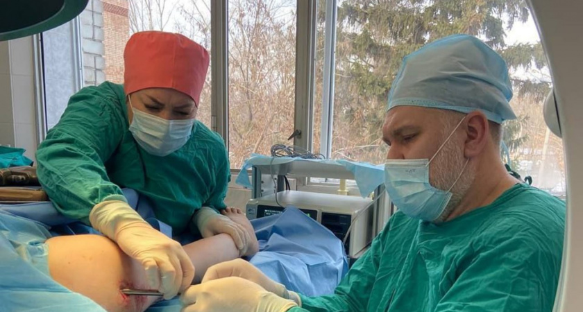 В Самаре ребенку вживили чудо-имплант, который лечит электричеством