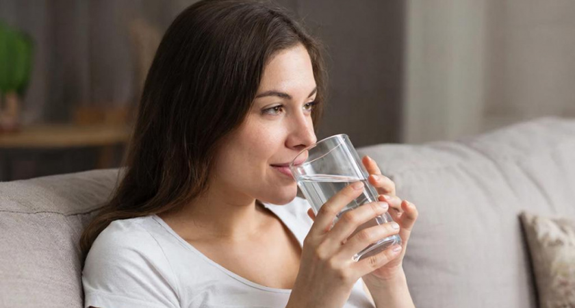 Почему на ранних сроках беременности сильно тошнит и как с этим справиться