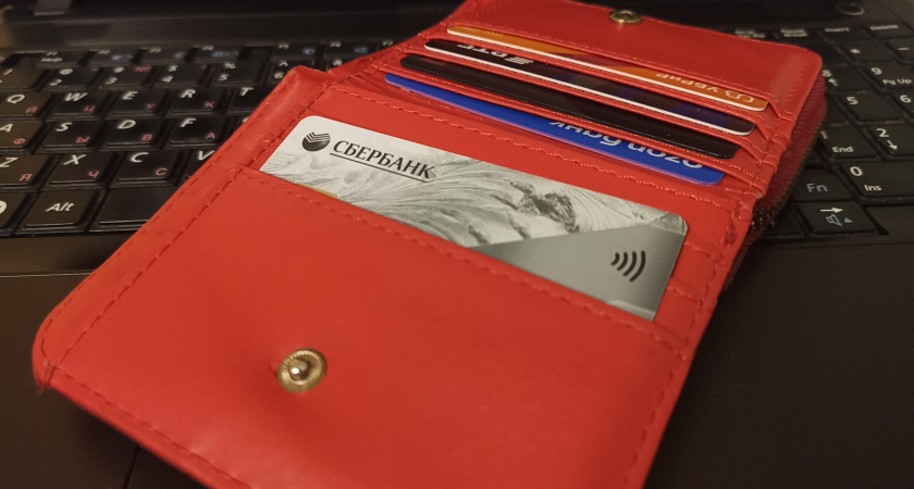 Больше не смогут снять деньги с карт: владельцам карт "Сбера" сообщили о важных изменениях с 1 марта