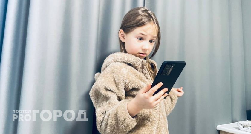 Глупеть от прогресса: эксперты объяснили, почему раннее увлечение ИИ вредит ребенку