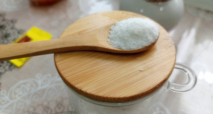 Ставлю стакан с солью в каждой комнате - перемены заметила вся семья: гениальный лайфхак 