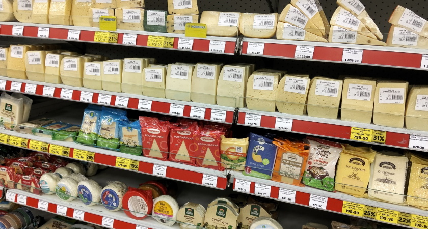 В Роскачестве назвали лучшие и худшие марки сыра "Маасдам"