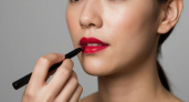 Помады больше не в тренде: вот как можно красить губы - визажисты хлопают в ладоши от этой идеи