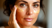Сияющая кожа лица без уколов: 3 домашние маски, которые реально работают после 50