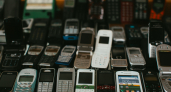 Кнопочные телефоны снова в моде: россияне бросились скупать "бабушкины" гаджеты - причин несколько