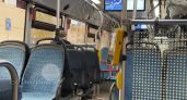 В московских электробусах появились наклейки для потерявшихся детей