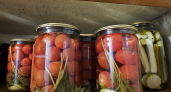 Что выбрать для маринования огурцов и томатов - уксус, эссенцию или лимонку: четкие пропорции на 1 литр воды