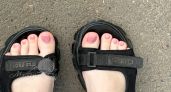 Модный педикюр, который может стоить здоровья. Врачи предупреждают
