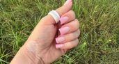 Элегантность без возраста: какой летний маникюр выбрать женщинам 50+