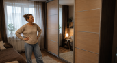 Шкафы-купе уходят в прошлое: 4 современных решения для хранения, которые не «съедают» комнату