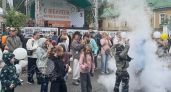 День рождения в детском кафе: что подарить, чтобы не ударить в грязь лицом и не разориться