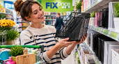 Думала, просто подставка для журналов из Fix Price — положила на кухне боком: копеечная штуковина навела порядок