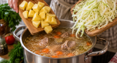 Что класть первым для вкусного супа — картофель или капусту: запомните на всю жизнь и расскажите родным