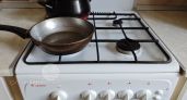 Пора или не пора: когда начинать учить ребенка готовить на плите