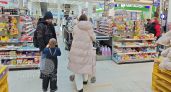 Как научить ребёнка финансовой грамотности во время покупок: 4 способа