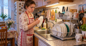 Сушилка для посуды — уже прошлый век: куда ставить мокрые тарелки и чашки — 6 стильных решений для маленькой кухни