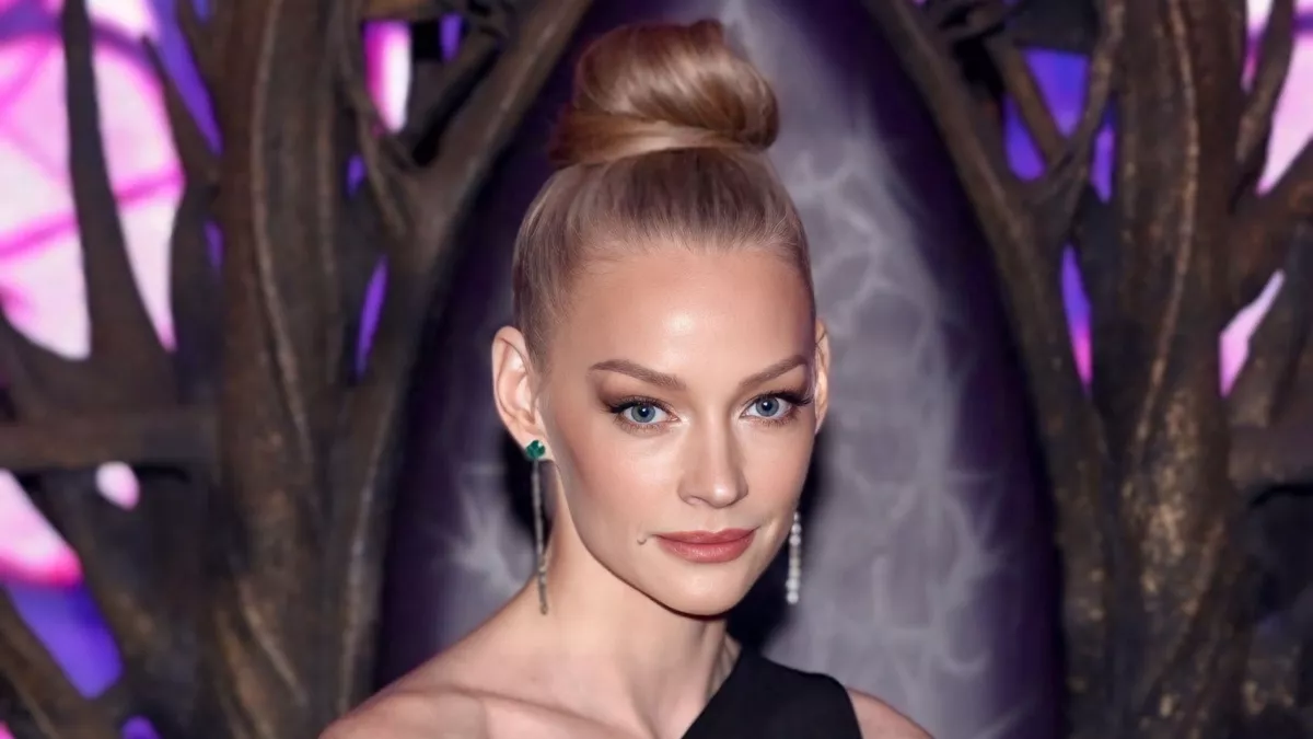 Мать актрисы Светланы Ходченковой не смогла отсудить у коммунальщиков 300 тысяч