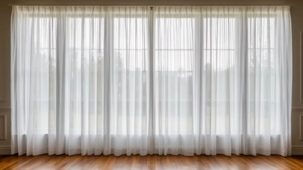 Химчистка отдыхает: привела шторы в идеальный вид за 7 минут, даже не снимая с карниза - делюсь лайфхаком