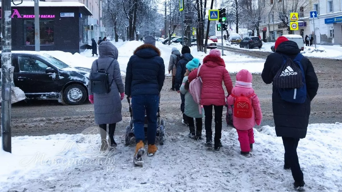 Россияне рассказали, кто должен платить за детей после развода