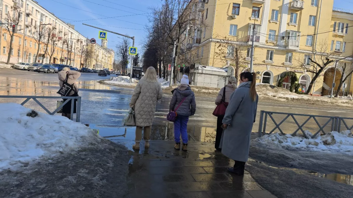 Стало известно, дети какого возраста чаще всего падают из окон